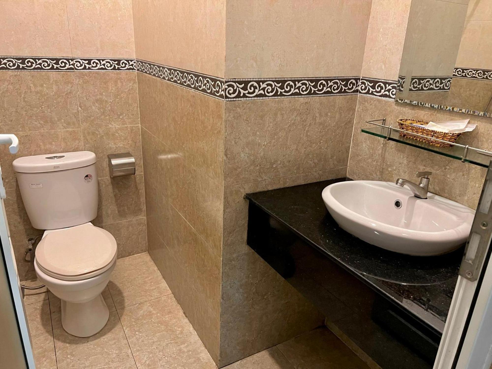 Kim Hong Phuong Guesthouse Дуонг-Донг Экстерьер фото